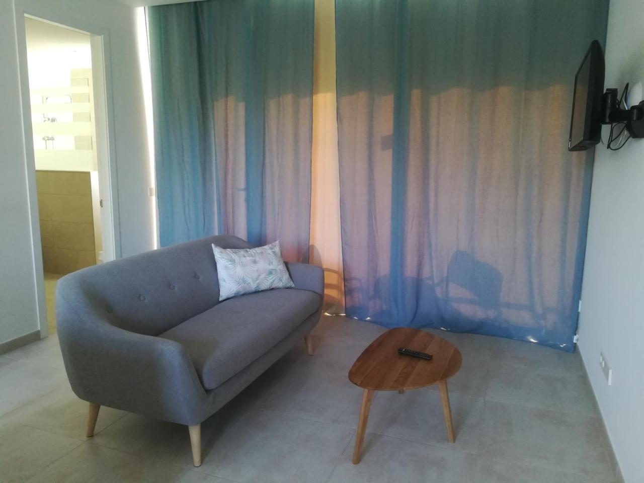 Apartamentos Villa Primera Cala Figuera  Luaran gambar